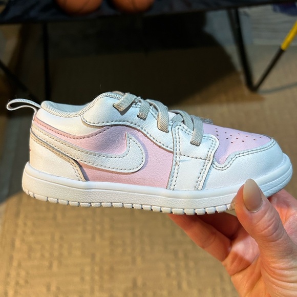 AIR JORDAN 1 LOW ALT (TD) PINK FOAM FIRE RED - Picture 3 of 11